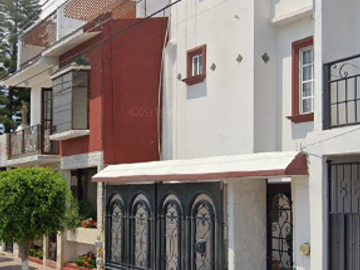 MARQUES DE MIRAFLORES NO.117, MIRADOR DEL MARQUES, QUERETARO, QUERETARO. Bonita casa en venta, EXCELENTE OPORTUNIDAD de formar un patrimonio