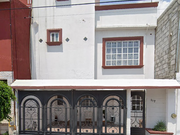 MARQUES DE MIRAFLORES NO.117, MIRADOR DEL MARQUES, QUERETARO, QUERETARO. Bonita casa en venta, EXCELENTE OPORTUNIDAD de formar un patrimonio