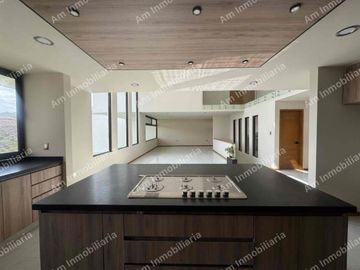 Casa en venta  en privada Sierra Azul, Pedregal, SLP. A estrenar!