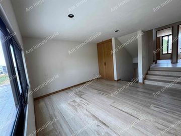 Casa en venta  en privada Sierra Azul, Pedregal, SLP. A estrenar!