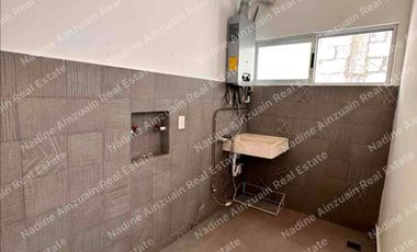 SE VENDE CASA DE  3 NIVELES 4 RECÁMARAS, ALBERCA PRIVADA. UBICADA EN RESIDENCIAL AQUA BY  CUMBRES CANCÚN. AMENIDADES, 2 CASAS CLUB, SEGURIDAD 24 HORAS.
