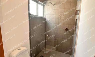 SE VENDE CASA DE  3 NIVELES 4 RECÁMARAS, ALBERCA PRIVADA. UBICADA EN RESIDENCIAL AQUA BY  CUMBRES CANCÚN. AMENIDADES, 2 CASAS CLUB, SEGURIDAD 24 HORAS.