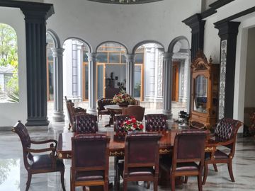 DIJUAL CEPAT RUMAH VILLA MEWAH DI LINGKUNGAN ELIT BUKIT SENTUL BOGOR