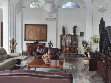 DIJUAL CEPAT RUMAH VILLA MEWAH DI LINGKUNGAN ELIT BUKIT SENTUL BOGOR