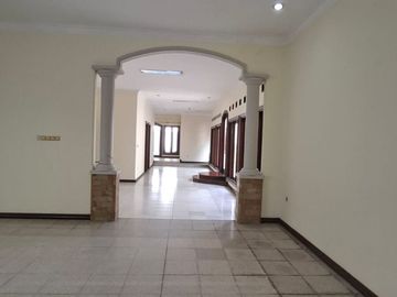 Disewakan Rumah Komersial Ruang Usaha di Opak Raya Darmo