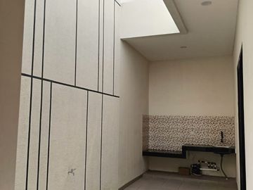 HOT ITEM! Mulyosari Rumah Baru Dua Lantai, Kamar Tidur 4+1