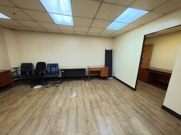 Office Space for Rent in Prime Binondo Manila, State Center, Juan Luna 38sqm