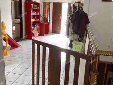 muraah! rumah terawat luas 159 di komplek margahayu raya