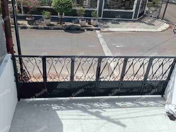 Dijual Rumah 2.5 Lantai Nyaman Dan Siap Huni Di Duren Sawit Jakarta Timur