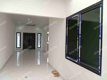 Dijual Rumah 2.5 Lantai Nyaman Dan Siap Huni Di Duren Sawit Jakarta Timur