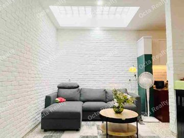 DiJual Rumah 2 Lantai Nyaman Dan Siap Huni Di Bintaro Tangerang Selatan