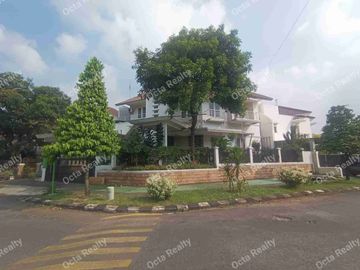 DiJual Rumah 3 Lantai Di Jalan Utama Kemang Pratama Kota Bekasi