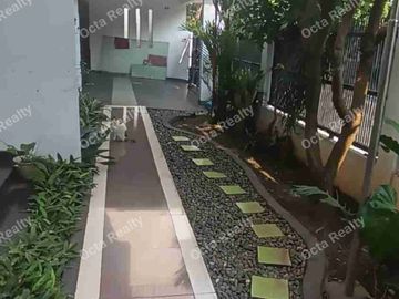 DiJual Rumah 3 Lantai Di Jalan Utama Kemang Pratama Kota Bekasi