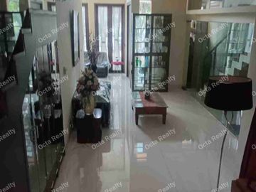DiJual Rumah 3 Lantai Di Jalan Utama Kemang Pratama Kota Bekasi