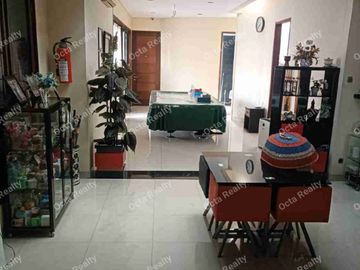 DiJual Rumah 3 Lantai Di Jalan Utama Kemang Pratama Kota Bekasi
