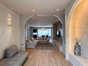 Rumah Lux Full Furnished di Setiabudi Regency