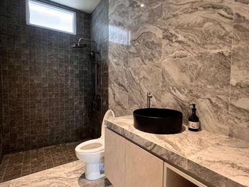 Rumah Lux Full Furnished di Setiabudi Regency