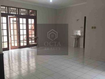 DiJual Rumah 2 Lantai Siap Huni Dan Strategis Di Pondok Bambu Jakarta Timur