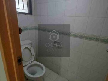 DiJual Rumah 2 Lantai Siap Huni Dan Strategis Di Pondok Bambu Jakarta Timur