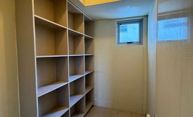 Move-In Ready: Unfurnished 2BR Condo with Parking for Sale at Avida Towers BGC