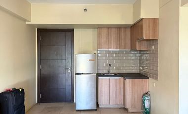 Move-In Ready: Unfurnished 2BR Condo with Parking for Sale at Avida Towers BGC