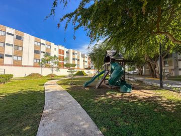 Condo Roble