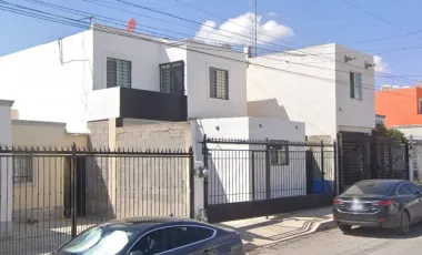 CASA EN VENTA EN BOSQUES DE SAN PEDRO CHIHUAHUA