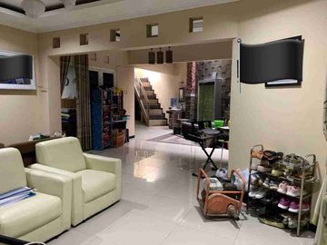 Rumah 2 Lt Plus Perabot di Jl Bukit Anyelir, Sendangmulyo Tembalang, Semarang