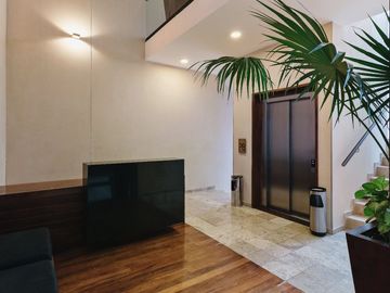 Penthouse De Lujo En Venta En Playa del Carmen, Amueblado, Con Vista Al Mar y Roof Garden Privado