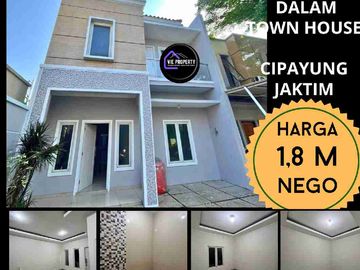Rumah dalam town house 2 lantai rapi siap huni dijual cepat di Cipayung Jaktim