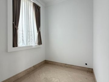 Dijual Rumah di Cluster Crown Pondok Hijau Golf - Gading Serpong