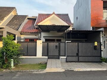 RUMAH CANTIK 2 LANTAI LOKASI SANGAT STRATEGIS DI NUSA LOKA BSD CITY (ENB401)