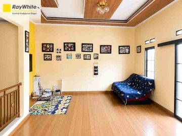 Rumah 2 Lantai di Candraloka Telaga Kahuripan Bogor