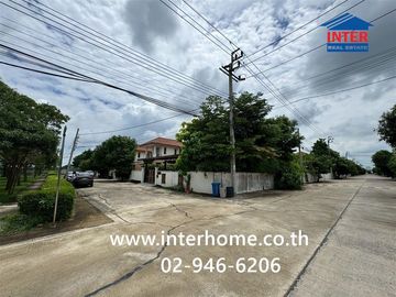 Two-story detached house, 72.1 sq.wah, in Fuang Suk 5 Village, Bang Bua Thong, near Sarasas Bang Bua Thong School, Kanchanaphisek Road, and Lam Pho Ro
