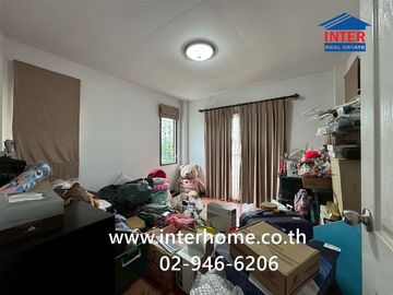 Two-story detached house, 72.1 sq.wah, in Fuang Suk 5 Village, Bang Bua Thong, near Sarasas Bang Bua Thong School, Kanchanaphisek Road, and Lam Pho Ro