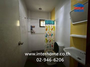 Two-story detached house, 72.1 sq.wah, in Fuang Suk 5 Village, Bang Bua Thong, near Sarasas Bang Bua Thong School, Kanchanaphisek Road, and Lam Pho Ro