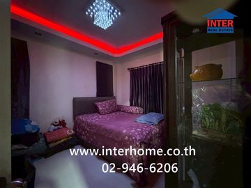 Two-story detached house, 72.1 sq.wah, in Fuang Suk 5 Village, Bang Bua Thong, near Sarasas Bang Bua Thong School, Kanchanaphisek Road, and Lam Pho Ro