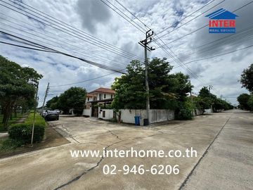 Two-story detached house, 72.1 sq.wah, in Fuang Suk 5 Village, Bang Bua Thong, near Sarasas Bang Bua Thong School, Kanchanaphisek Road, and Lam Pho Ro