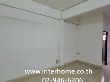 4.5-story commercial building, 36 sq.wa., Sinthorn Happy Land Village, near The Mall Bangkapi, Happy Land 1 Road, Ladprao Road, Nawamin Road, Bang Kap