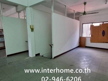 4.5-story commercial building, 36 sq.wa., Sinthorn Happy Land Village, near The Mall Bangkapi, Happy Land 1 Road, Ladprao Road, Nawamin Road, Bang Kap