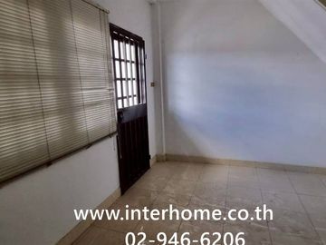 4.5-story commercial building, 36 sq.wa., Sinthorn Happy Land Village, near The Mall Bangkapi, Happy Land 1 Road, Ladprao Road, Nawamin Road, Bang Kap