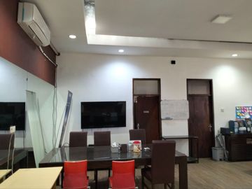 Rumah Ex kantor di Kembar Dekat Sriwijaya Srimahi sayap Bkr Bandung