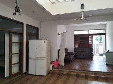 Rumah Ex kantor di Kembar Dekat Sriwijaya Srimahi sayap Bkr Bandung