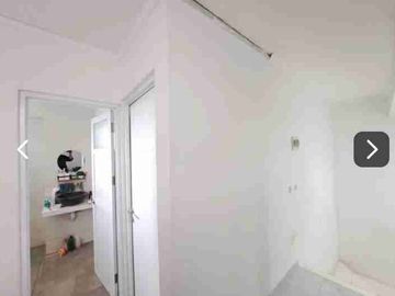 Dijual Rumah di Serpong Lagoon 2 Lantai Semi Frunished