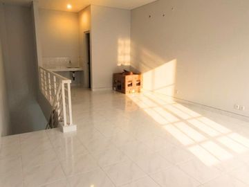 DIJUAL MURAH RUKO DIBAWAH HARGA PASAR !!! LOKASI RAMAI DI GADING SERPONG