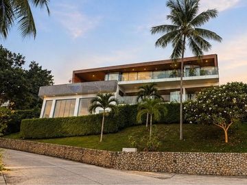 STUNNING 5-BEDROOM SEAVIEW VILLA FOR SALE