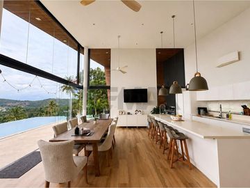 STUNNING 5-BEDROOM SEAVIEW VILLA FOR SALE