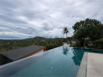 STUNNING 5-BEDROOM SEAVIEW VILLA FOR SALE