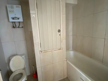 Disewakan Apartemen Grand Kamala Lagoon Emerald North Full Furnish Pekayon, Bekasi Selatan