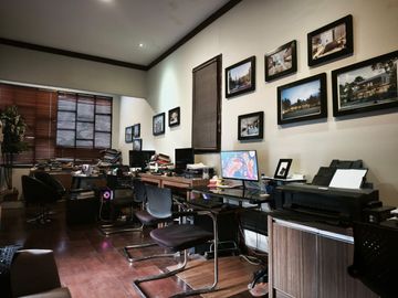 Kantor & Gudang Gayungsari Dijual Beserta Isinya, Siap Pakai Cocok Untuk Usaha